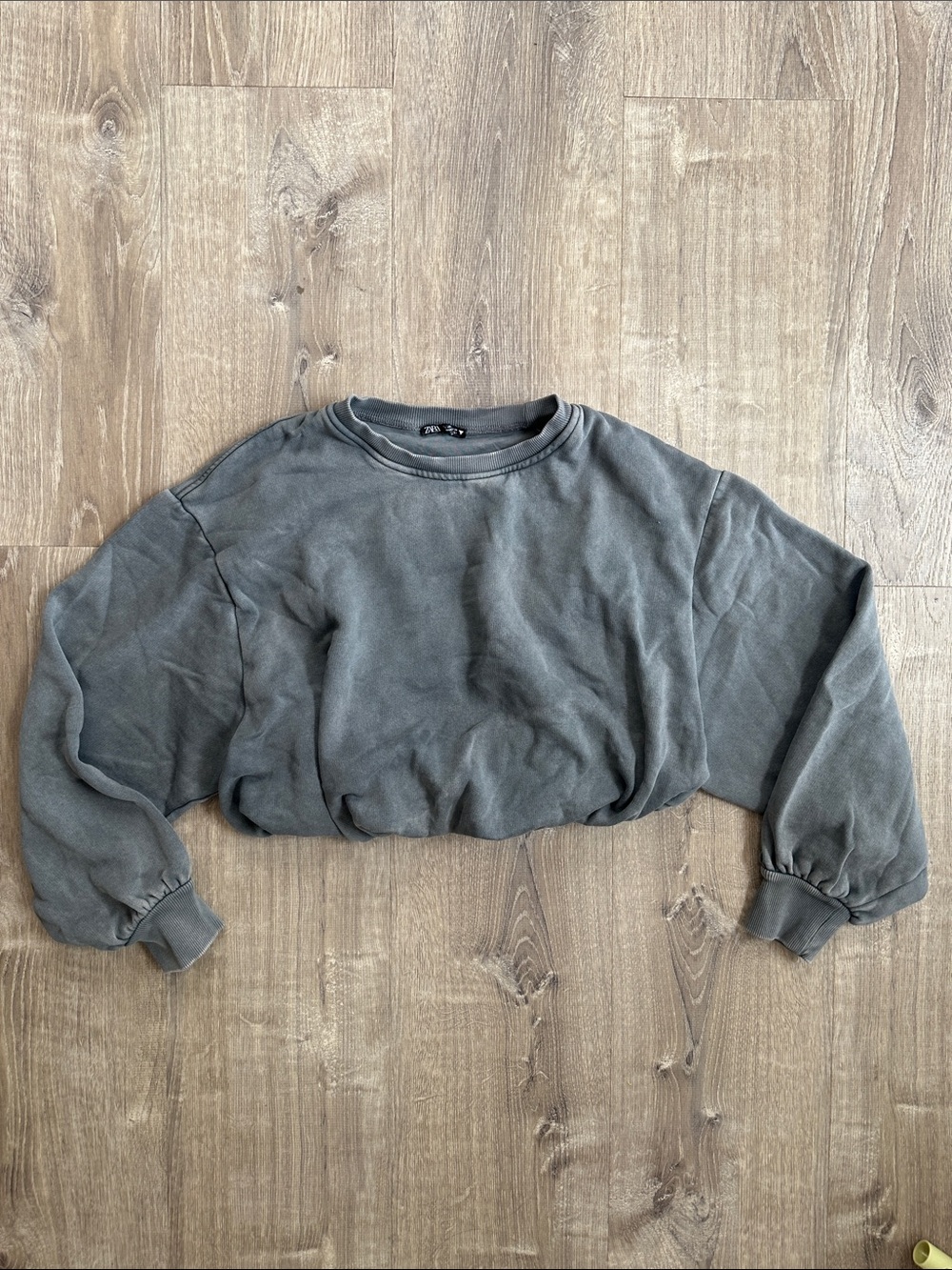 Zara Washed Gray Cropped Crew Sweatshirt